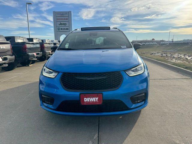 2026 Chrysler Pacifica Limited AWD