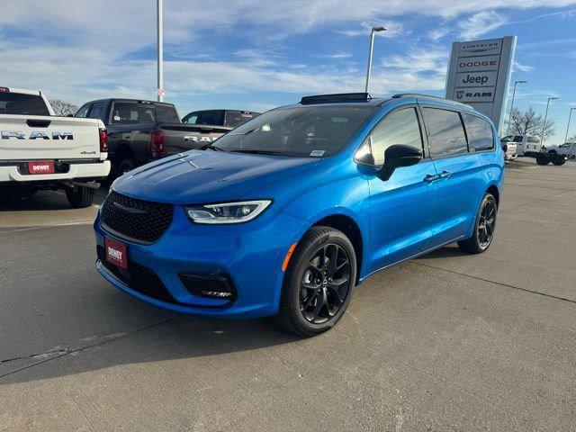 2026 Chrysler Pacifica Limited AWD