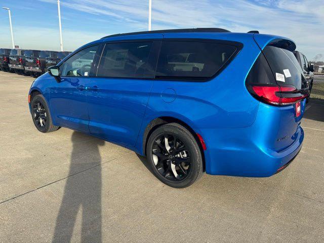 2026 Chrysler Pacifica Limited AWD