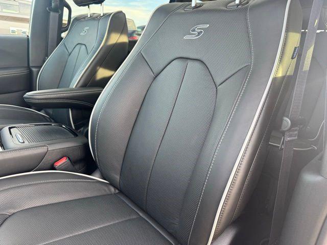 2026 Chrysler Pacifica Limited AWD