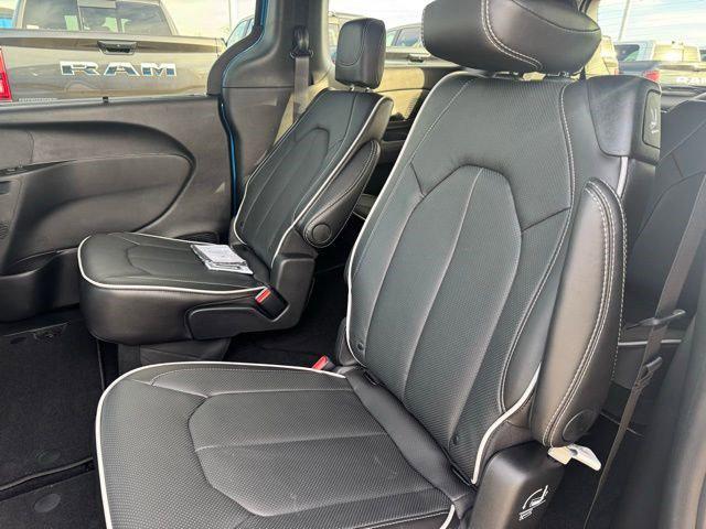 2026 Chrysler Pacifica Limited AWD