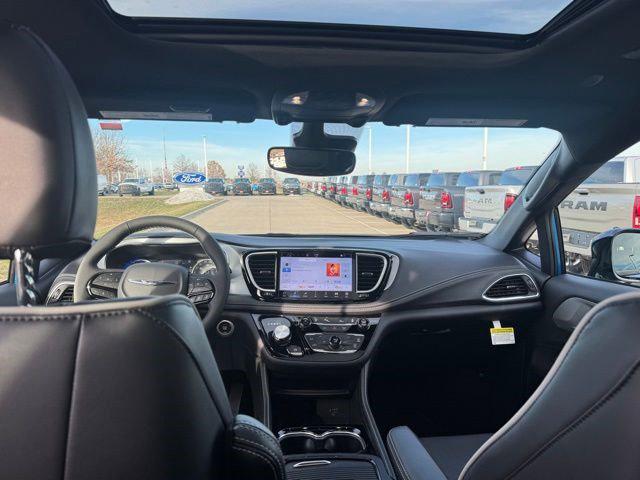 2026 Chrysler Pacifica Limited AWD