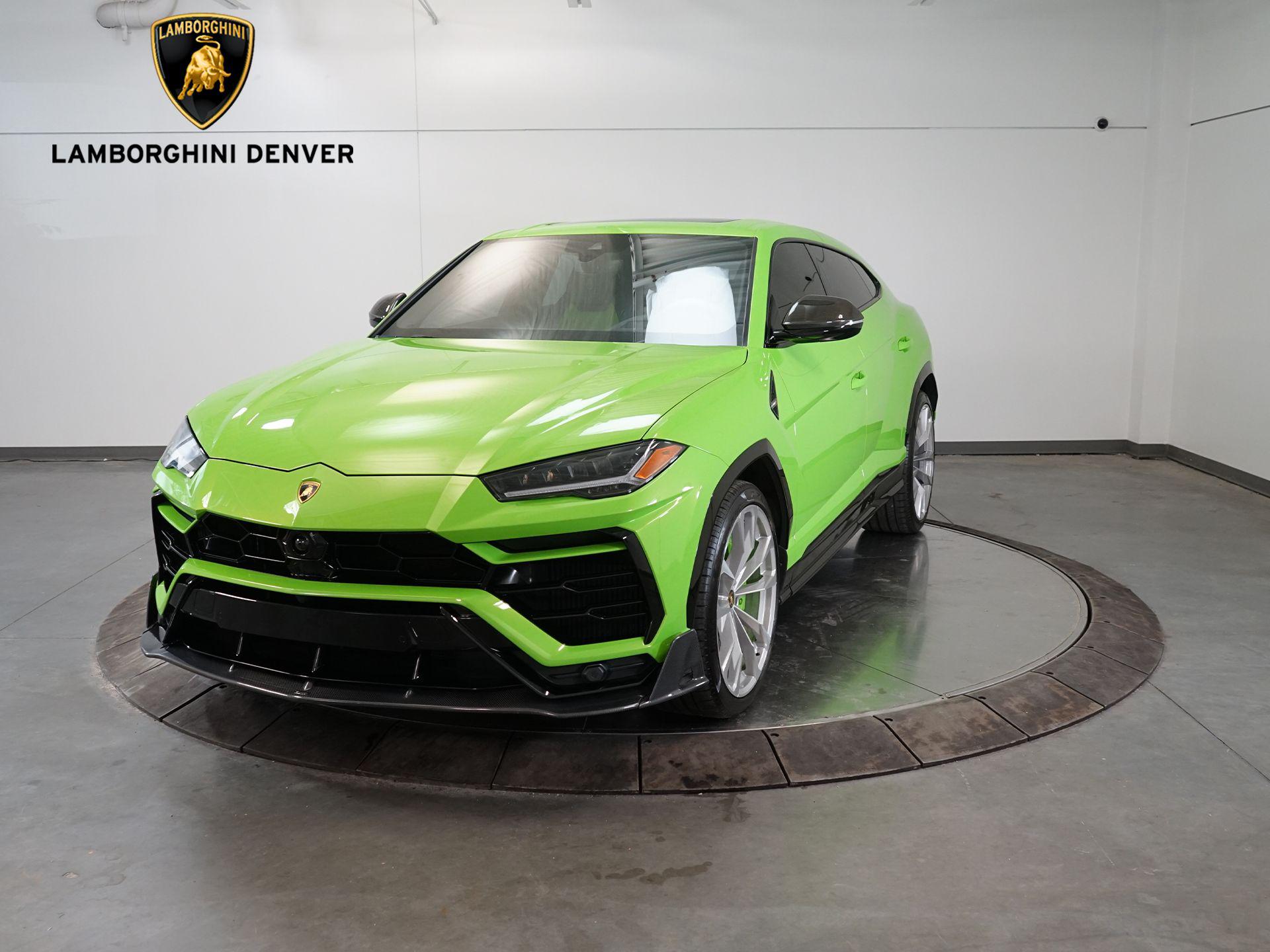 2022 Lamborghini Urus Base's photo