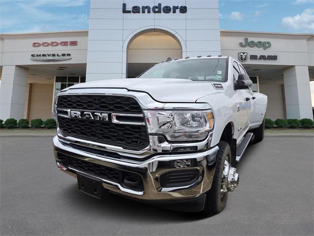 2021 RAM 3500 Tradesman Crew Cab 4x4 8 Box