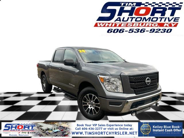 2024 Nissan TITAN Crew Cab SV 4x4