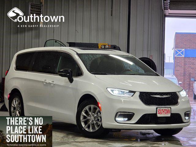 2026 Chrysler Pacifica Limited for sale in Indianola, IA