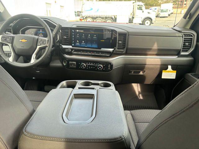 2026 Chevrolet Silverado 1500 4WD Crew Cab Standard Bed LT