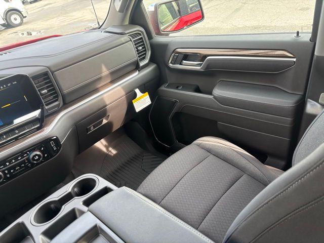 2026 Chevrolet Silverado 1500 4WD Crew Cab Standard Bed LT