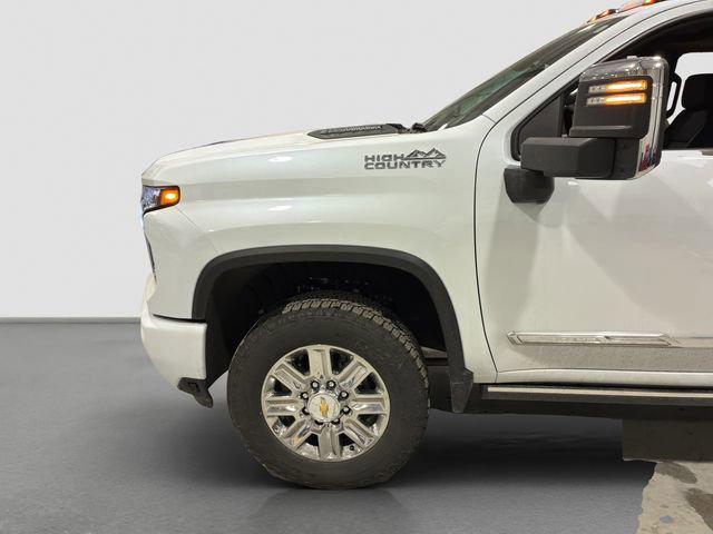 2026 Chevrolet Silverado 2500HD Crew Cab, Standard Bed, High Country, 4WD