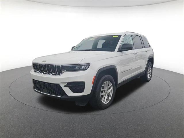 2026 Jeep Grand Cherokee GRAND CHEROKEE LAREDO X 4X4