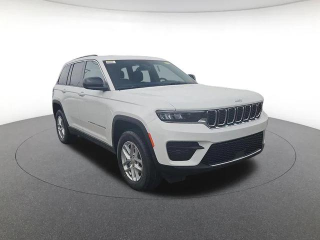 2026 Jeep Grand Cherokee GRAND CHEROKEE LAREDO X 4X4