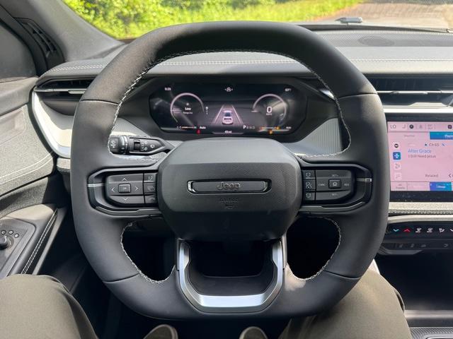 2026 Jeep Cherokee Laredo 4x4