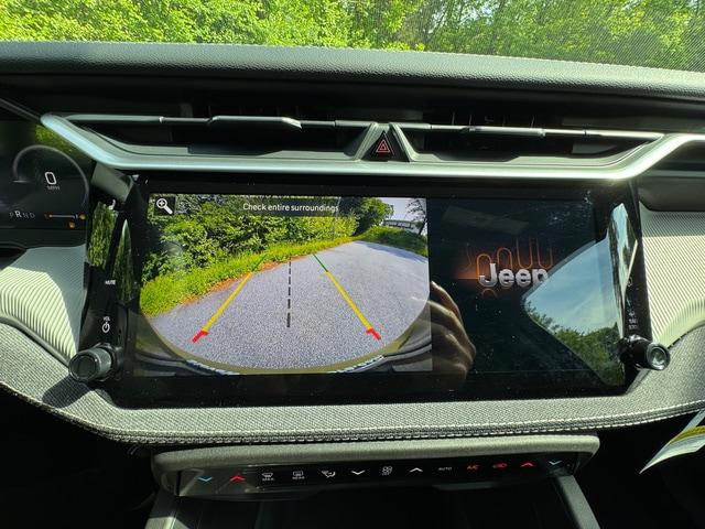 2026 Jeep Cherokee Laredo 4x4