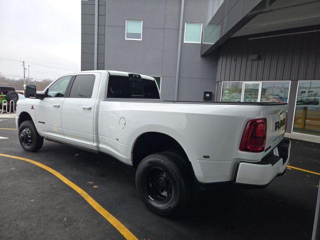 2026 Ram 3500 Laramie Crew Cab 4x4 8' Box