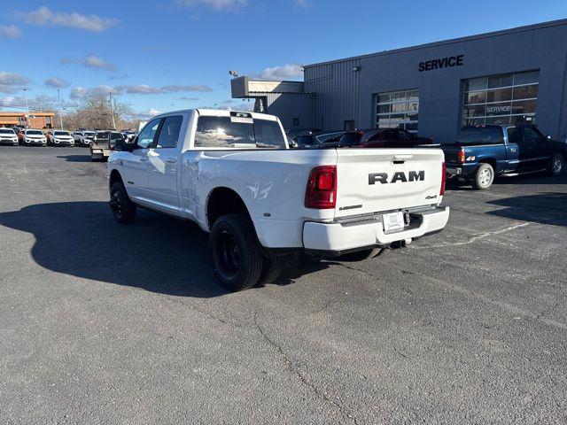 2026 Ram 3500 Laramie Crew Cab 4x4 8' Box