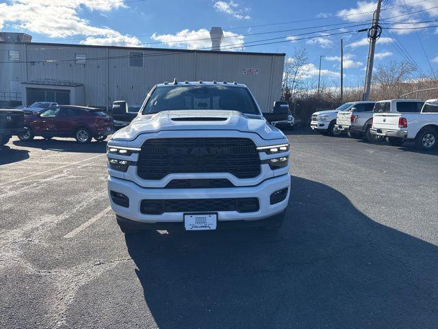 2026 Ram 3500 Laramie Crew Cab 4x4 8' Box
