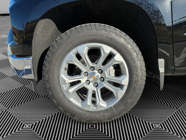 2026 Chevrolet Silverado 1500 4WD Crew Cab Short Bed LTZ