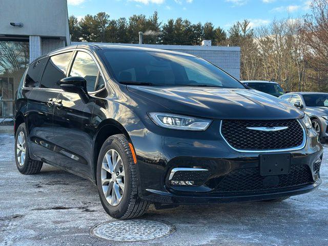 2026 Chrysler Pacifica Select AWD