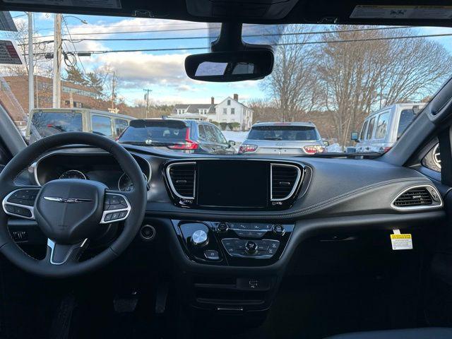 2026 Chrysler Pacifica Select AWD