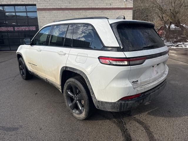 2023 Jeep Grand Cherokee Altitude 4x4 2023 Jeep Grand Cherokee Altitude 4x4