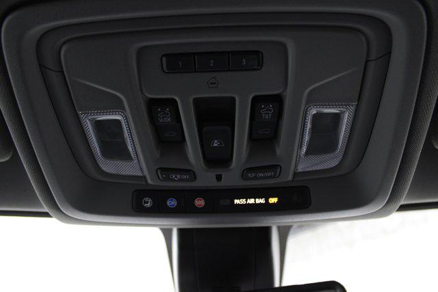 2021 Chevrolet Silverado 1500 4WD Crew Cab Short Bed LTZ