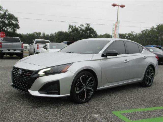 2023 Nissan Altima SR FWD 2023 Nissan Altima SR FWD