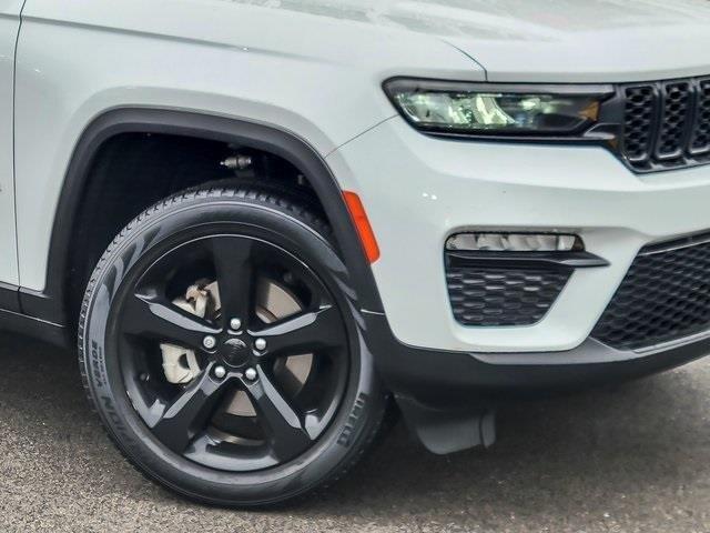 2023 Jeep Grand Cherokee Limited 4x4 2023 Jeep Grand Cherokee Limited 4x4