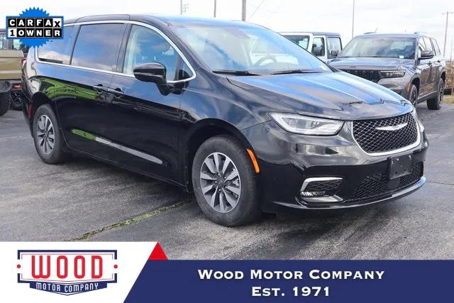 2024 Chrysler Pacifica Hybrid Select for sale in Carthage, MO