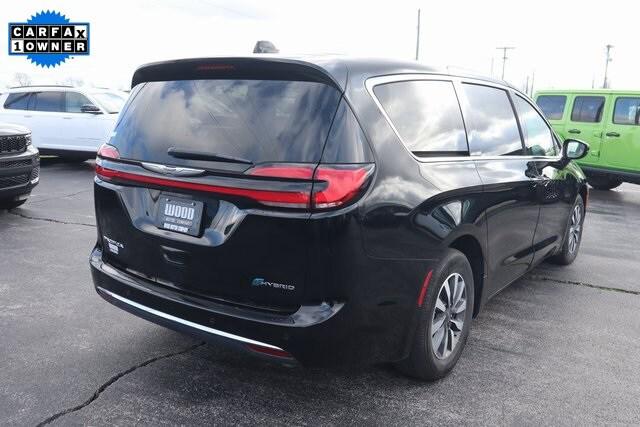 2024 Chrysler Pacifica Hybrid Select