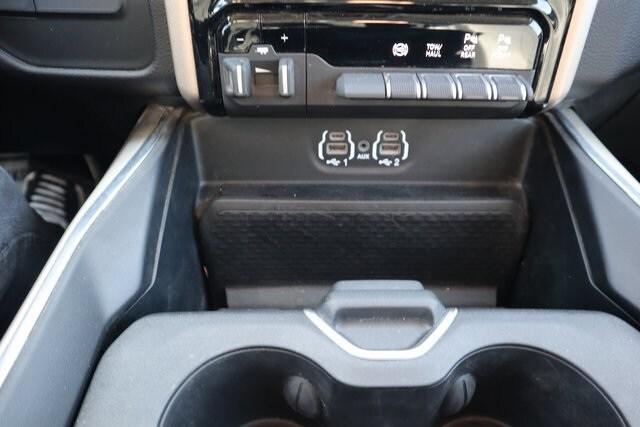 2023 Ram 3500 Laramie Crew Cab 4x4 8' Box