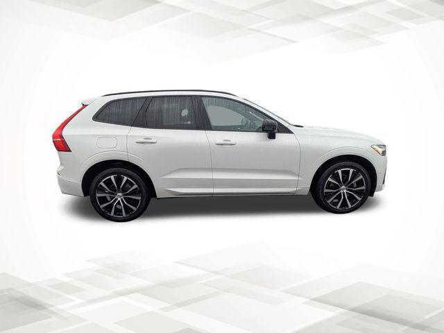 2023 Volvo XC60 B5 Plus Dark Theme