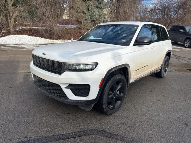 2023 Jeep Grand Cherokee Altitude 4x4 2023 Jeep Grand Cherokee Altitude 4x4