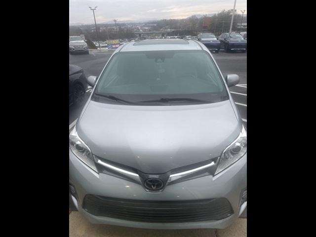 2019 Toyota Sienna XLE 8 Passenger