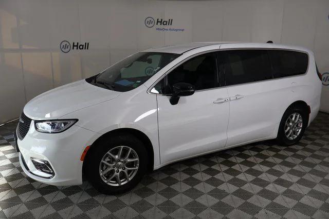 2025 Chrysler Pacifica Select 2025 Chrysler Pacifica Select