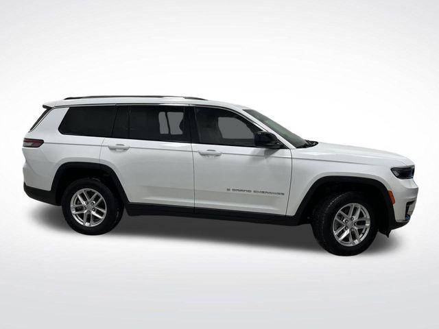 2022 Jeep Grand Cherokee L Laredo 4x4