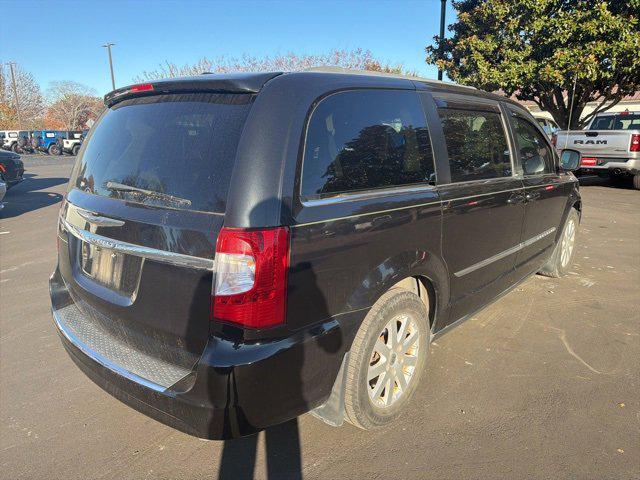 2014 Chrysler Town and Country Touring