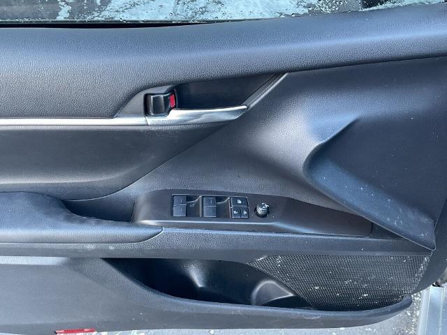 2022 Toyota Camry SE AWD
