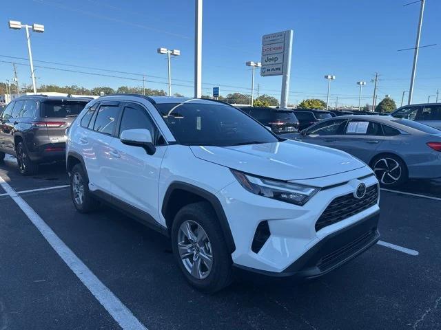 2025 Toyota RAV4 Hybrid LE