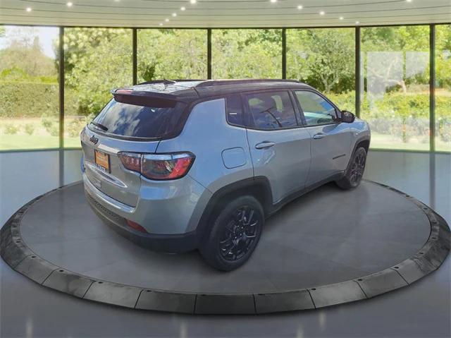 2023 Jeep Compass Altitude 4x4 2023 Jeep Compass Altitude 4x4