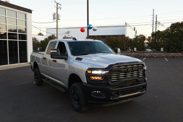 2026 RAM Ram 2500 RAM 2500 TRADESMAN CREW CAB 4X4 64 BOX
