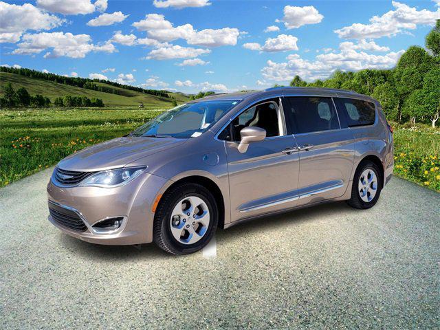 2018 Chrysler Pacifica Hybrid Touring L