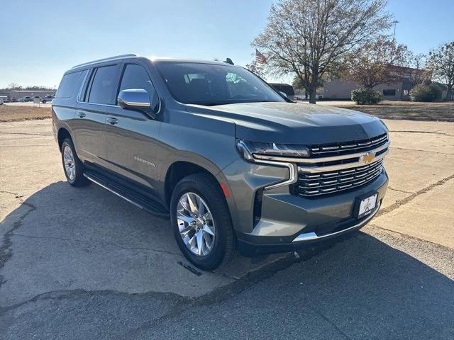 2023 Chevrolet Suburban 4WD Premier