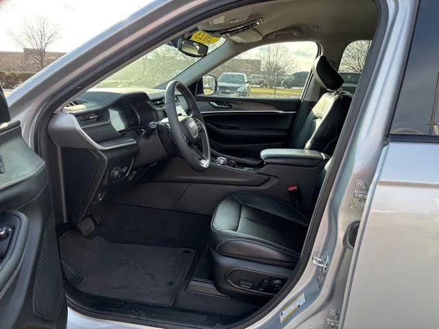 2023 Jeep Grand Cherokee L Limited 4x4 2023 Jeep Grand Cherokee L Limited 4x4