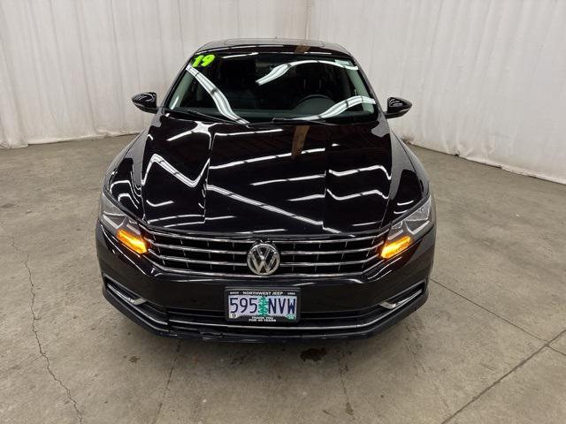 2019 Volkswagen Passat 2.0T Wolfsburg Edition