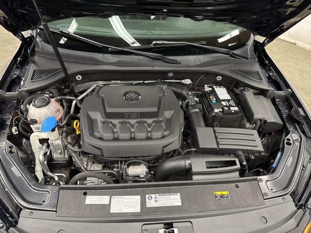 2019 Volkswagen Passat 2.0T Wolfsburg Edition