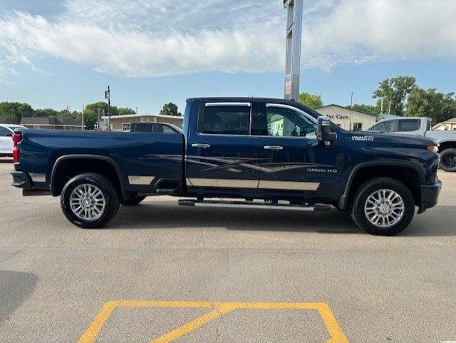 2020 Chevrolet Silverado 3500HD 4WD Crew Cab Long Bed High Country