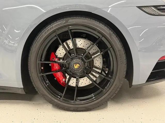 2024 Porsche 911 Carrera GTS