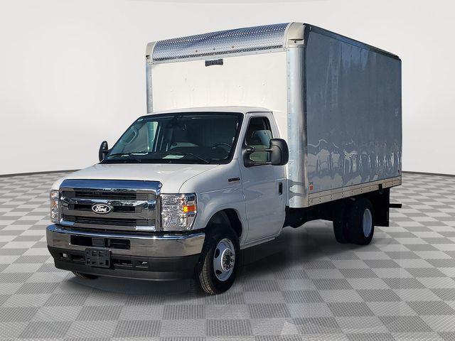 2026 Ford E-350 Cutaway E-350 DRW 158"" WB