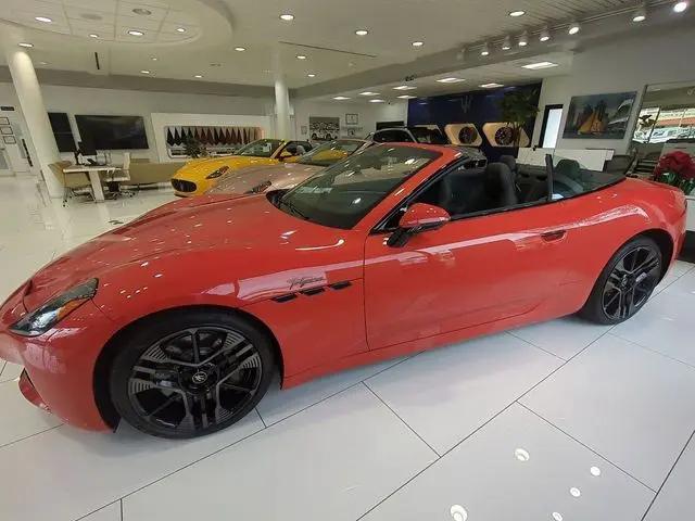 2025 Maserati GranCabrio Standard