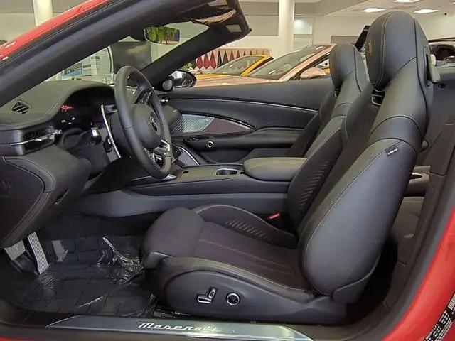 2025 Maserati GranCabrio Standard